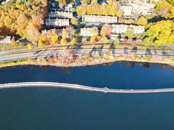 45 Lakeside Ave APT 31, Marlborough, MA 01752