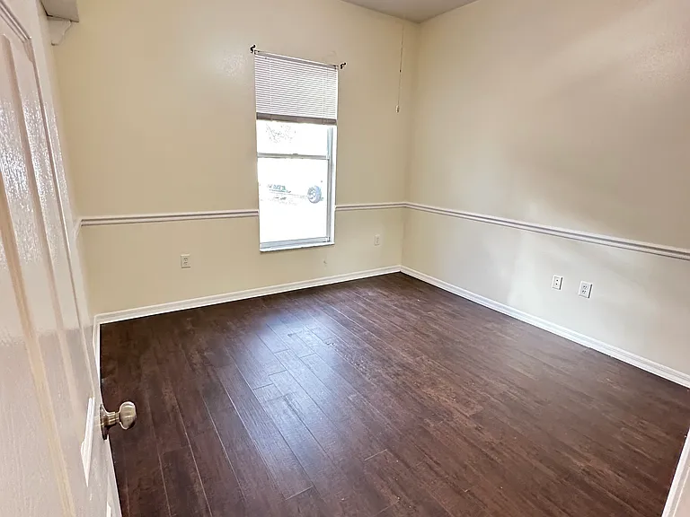 1702 Avant St — Photo 9