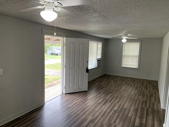 4th image of 4229 NE 20th St