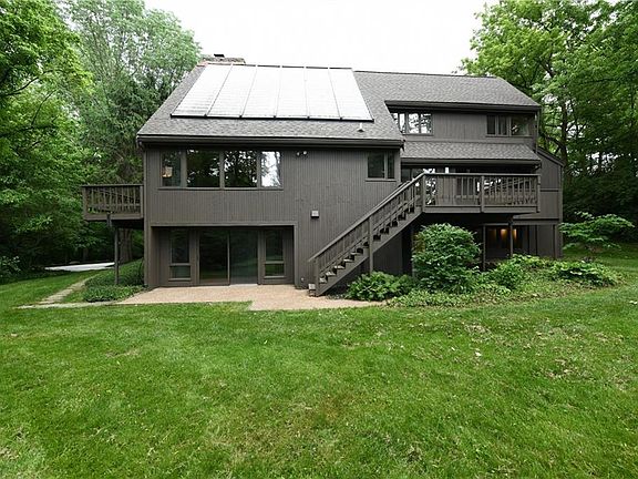 5th image of 650 Braeside Dr S