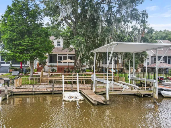 18068 Bayou Pierre Dr, Maurepas, LA 70449