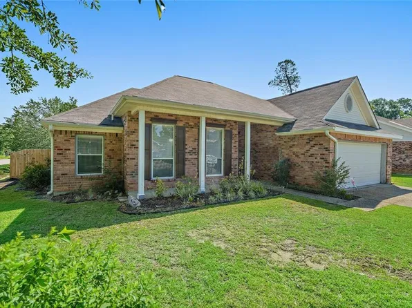 863 Destin St, Mandeville, LA 70448