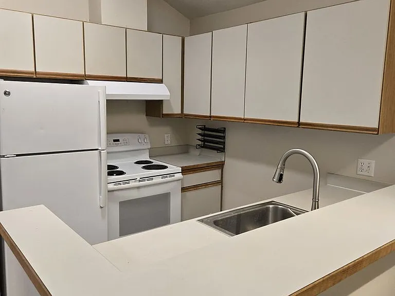 1531 NW 61st St #303 — Photo 9