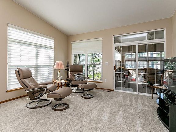 4th image of 1131 Forest Glen Ct SE