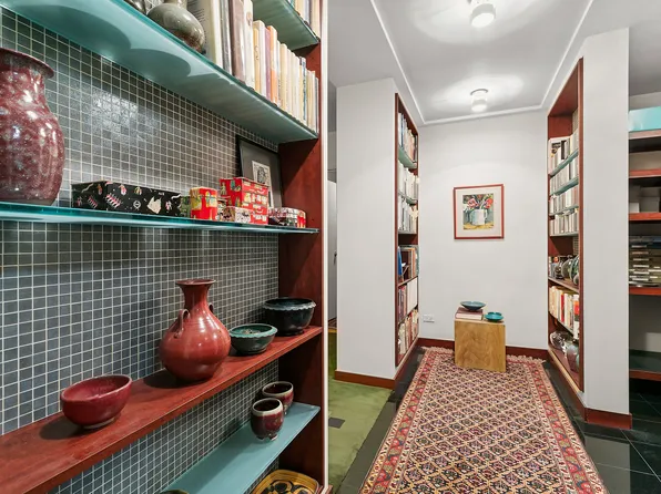 70 East 10th Street image 2 of 11