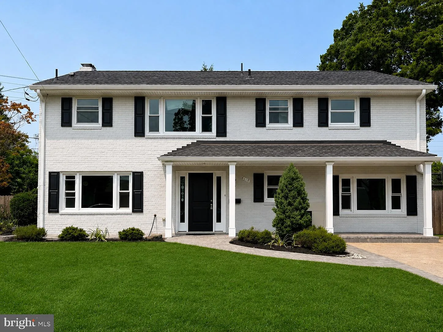 5 bed, 3.0 bath, 2520 sqft, $4,500 — Photo 1