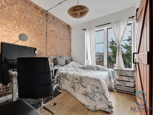 25-11 34th Street image 6 of 13