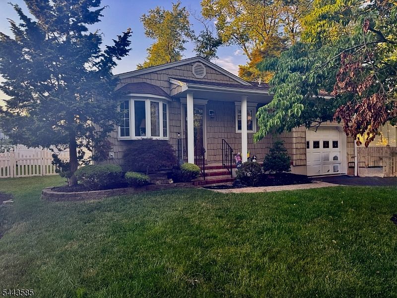 1st image of 405 Firth St