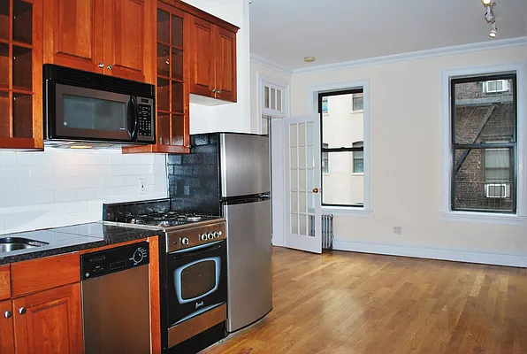 Rented by Triplemint | media 26