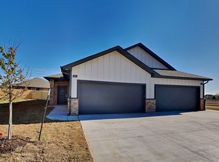 9317 NW 125th St, Yukon, OK 73099