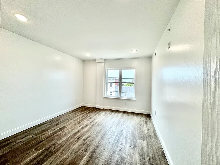 4077 Lancaster Ave #203 — Photo 15