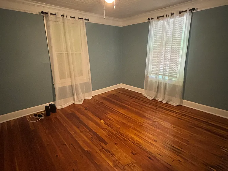 521 N Howard Ave — Photo 11