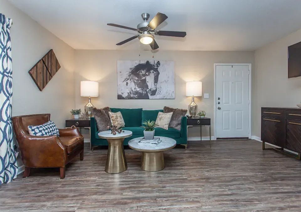 Steepleway Downs Living Room