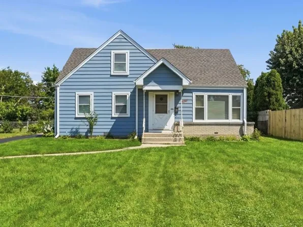 829 N Roy Ave, Melrose Park, IL 60164
