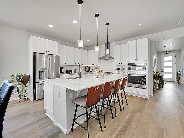 3891 Eaton Park St — Photo 5