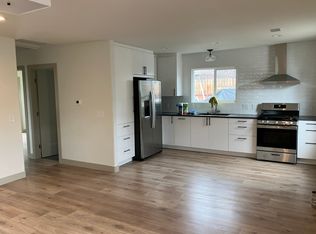 405 Laurel Ave #B, Brea, CA 92821