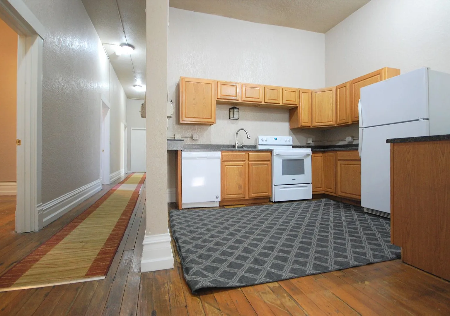 Huge Downtown Boone Apartment with Skylights — Photo 2