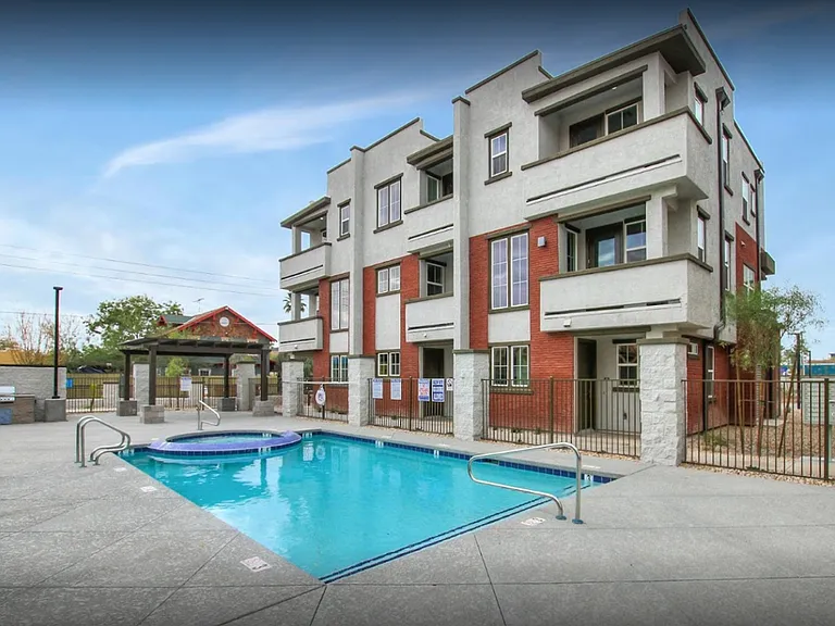 8th & Row Townhomes — Photo 2