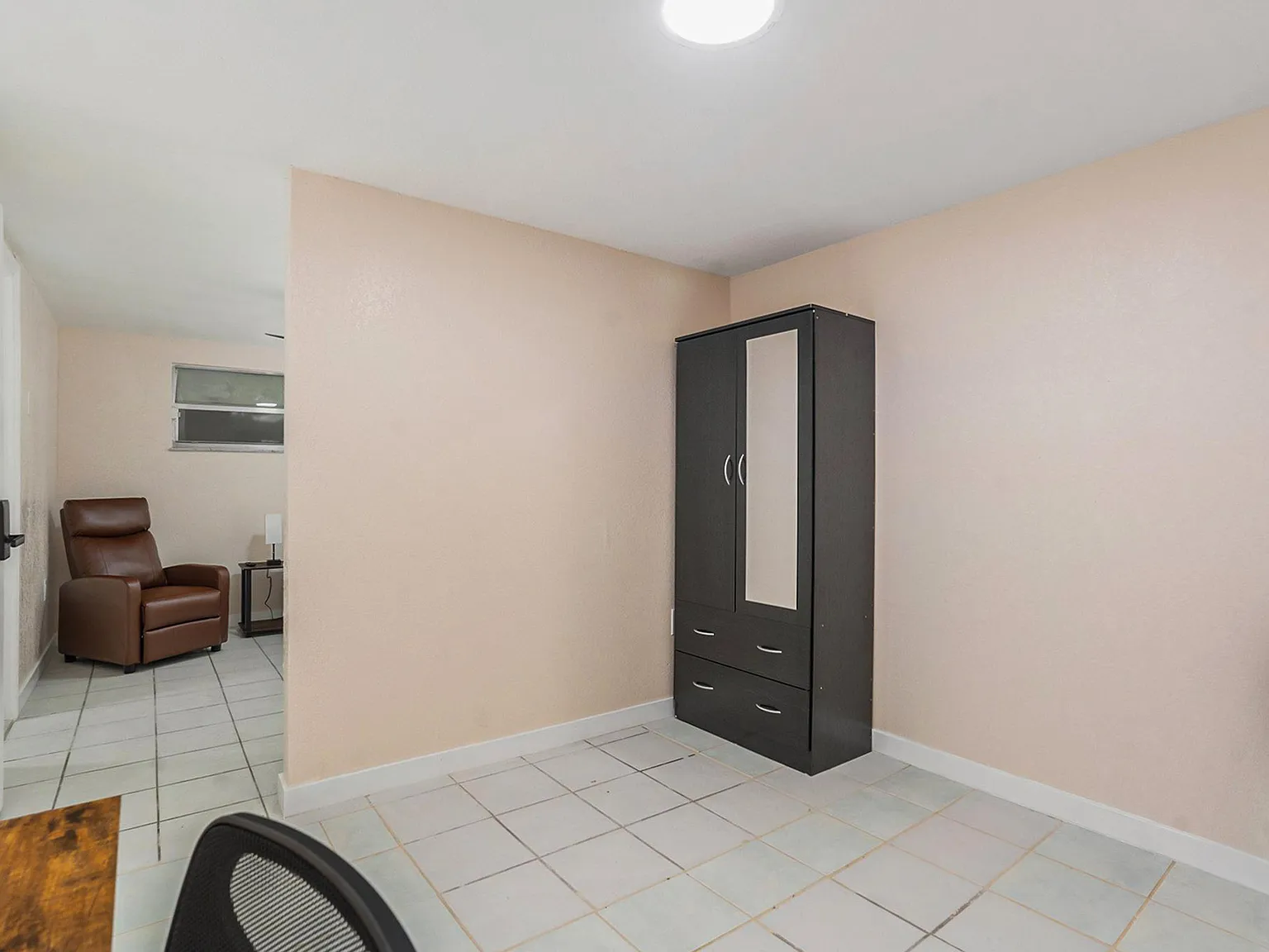 4 bed, 3.0 bath, 1513 sqft, $1,148 — Photo 2