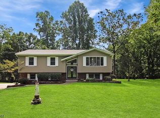 140 N Locust Lake Rd, Blairstown, NJ 07825