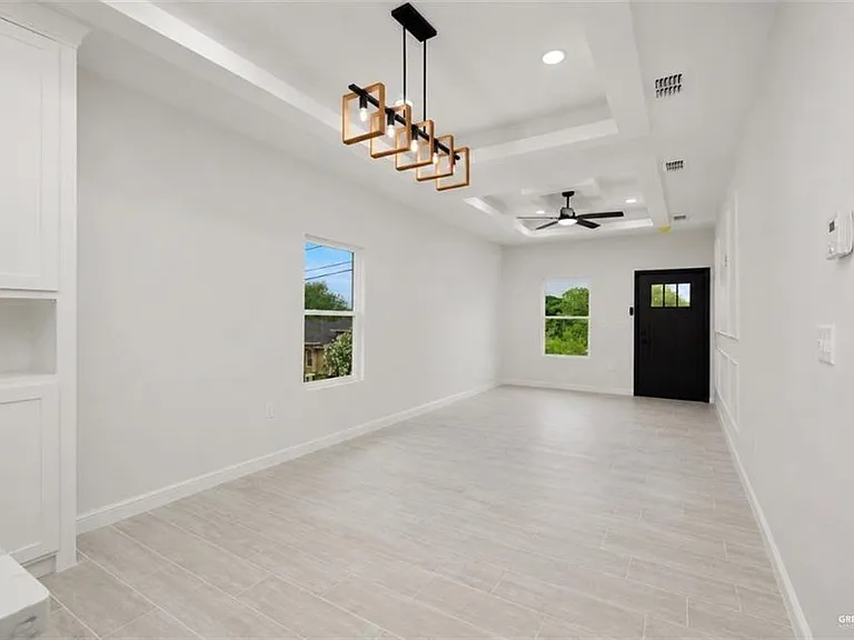 352 Elias Lopez St — Photo 14