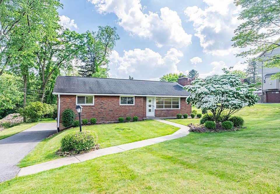 1st image of 108 Dennis Dr