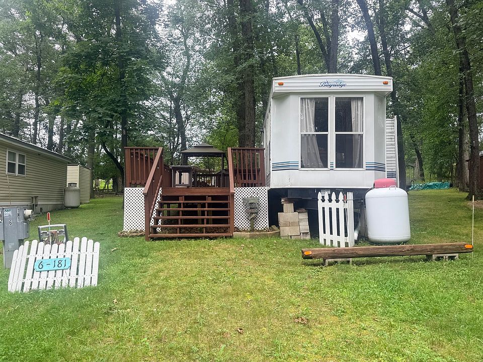 1st image of 6-181 Woodhaven Dr E