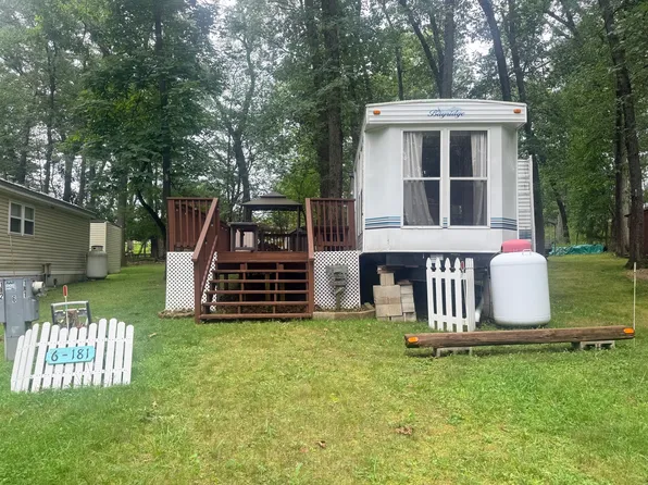 6-181 Woodhaven Dr E, Sublette, IL 61367