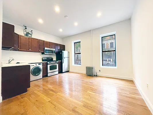 Rented by Bohemia Realty Group | media 12