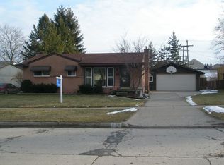 936 Queen St, Milford, MI 48381