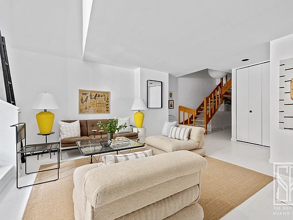 3rd image of 130 Barrow St APT 101