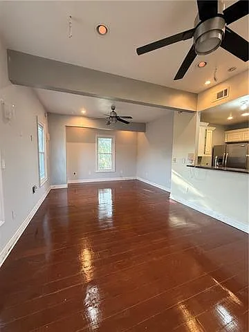 2 bed, 1.0 bath, 1200 sqft, $1,300 — Photo 4