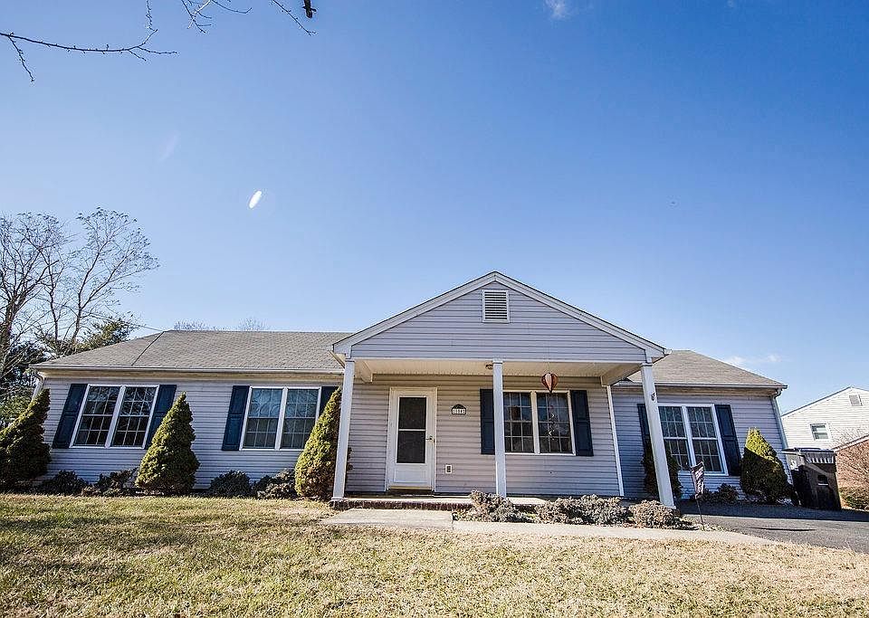 1st image of 104 Stayman Ln