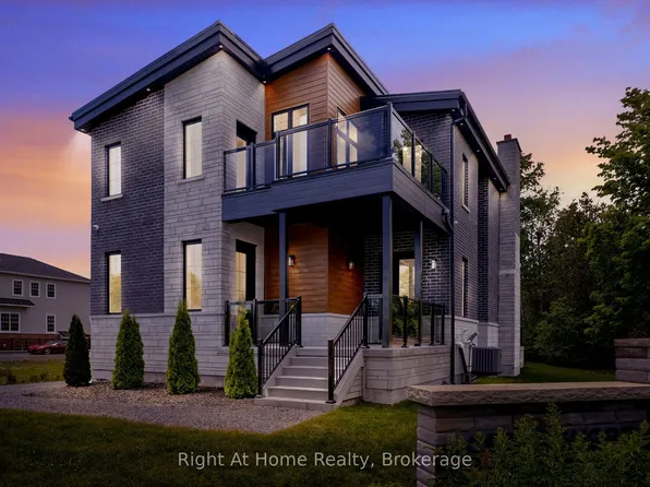 213 Suzanne Mess Blvd, Cobourg, ON K9A 3L3