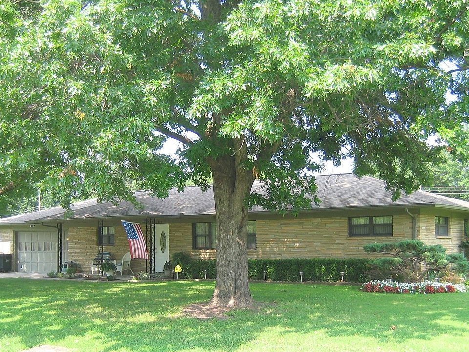 LIKE NEW NEW NEW 1/2 ACRE 3/2/2