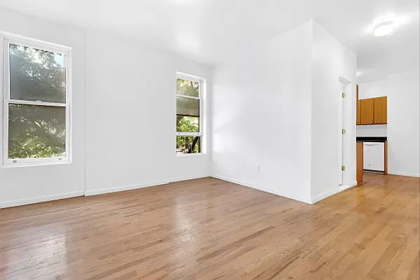 Rented by Compass | media 10