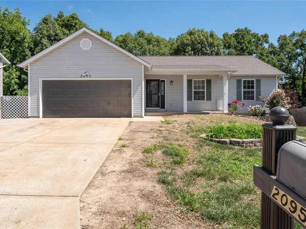 2095 Birchwood Dr, Barnhart, MO 63012