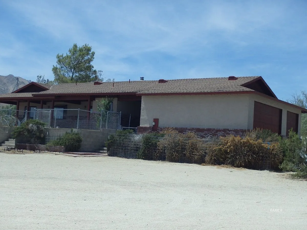 8200 Walden Ave photo 1