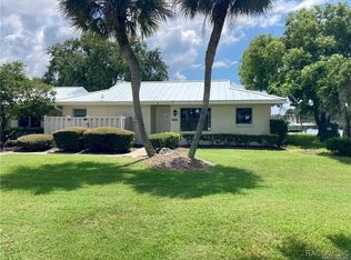 11646 W Bayshore Dr, Crystal River, FL 34429