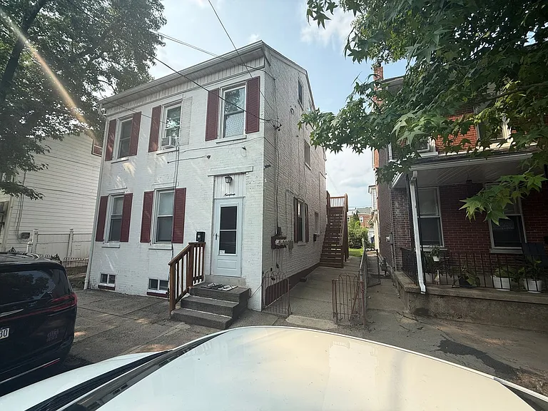 19 Walnut Street — Photo 12