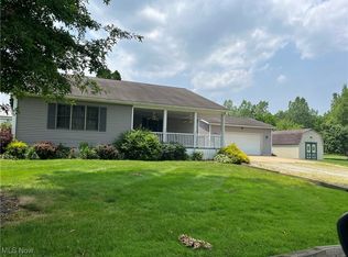 2065 Wadsworth Rd, Barberton, OH 44203