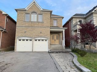 325 Bathurst Glen Dr, Vaughan, ON L4J 9A3