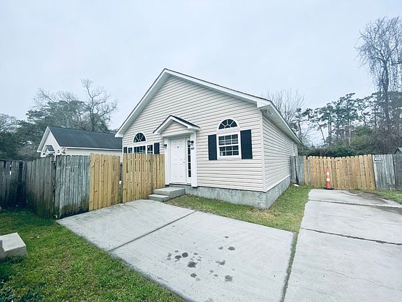 Front Exterior_03182021