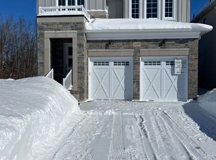 3199 Orion Blvd, Orillia, ON L3V8M6