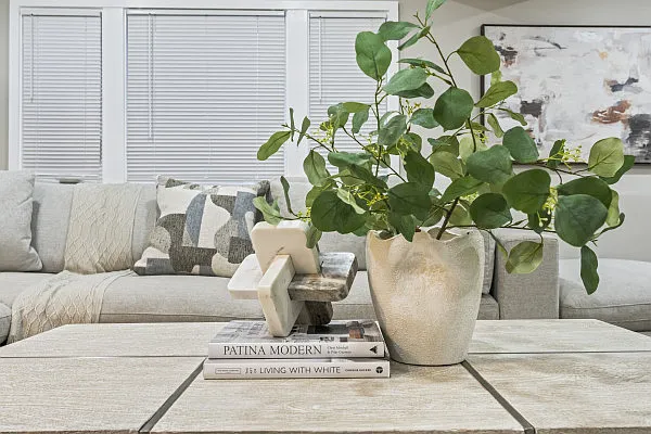 1410 N Lama Ln — Photo 10