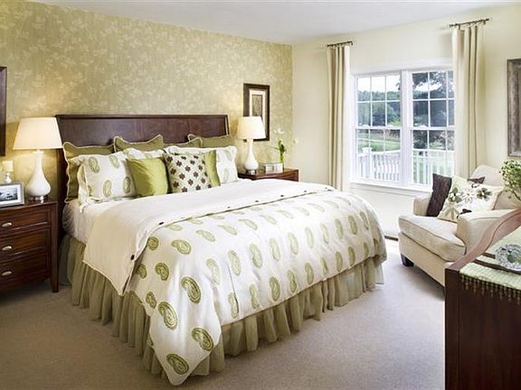 3rd image of 8 Amberwood Court #218