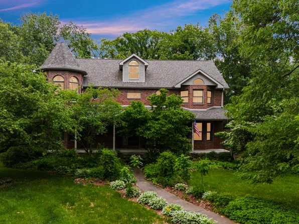 34637 S Essex Rd, Custer Park, IL 60481