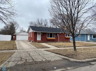 1623 12th St S, Moorhead, MN 56560