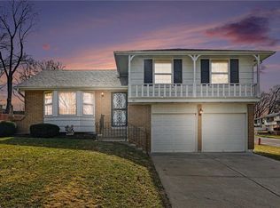 301 E 107th Ter, Kansas City, MO 64114