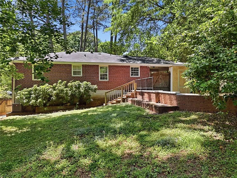 1111 N Valley Dr — Photo 6